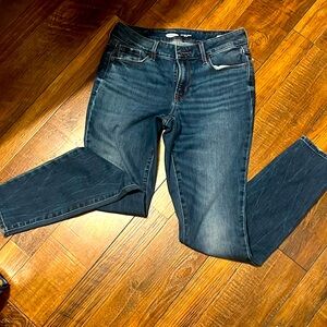 Old Navy sz 2 pop icon mid rise skinny jean